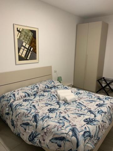 Gilda E Vesuvio Apartment Bergamo Bagian luar foto