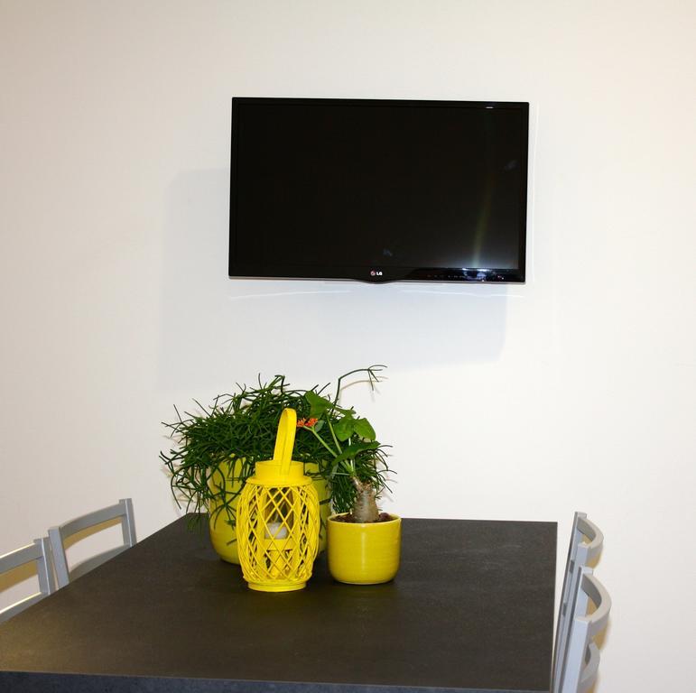Gilda E Vesuvio Apartment Bergamo Bagian luar foto